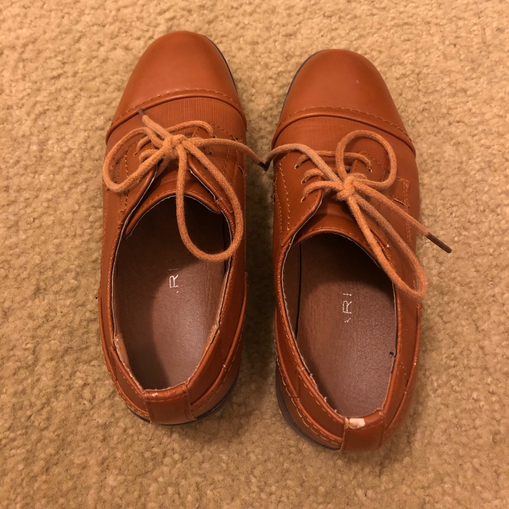 Boys dress shoes